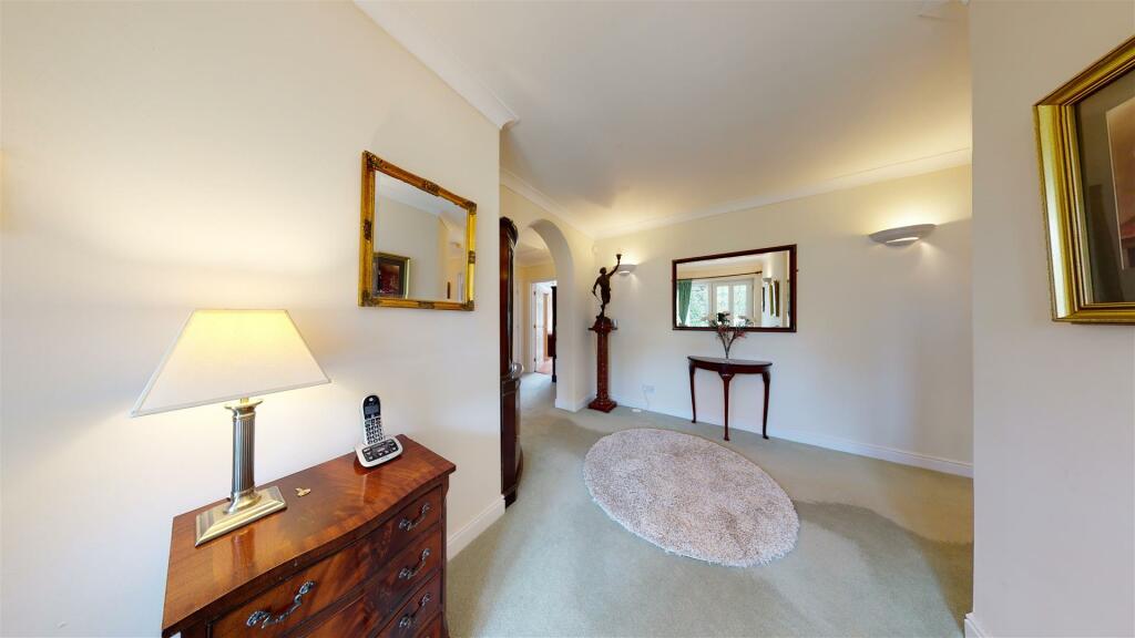 SPACIOUS RECEPTION HALL