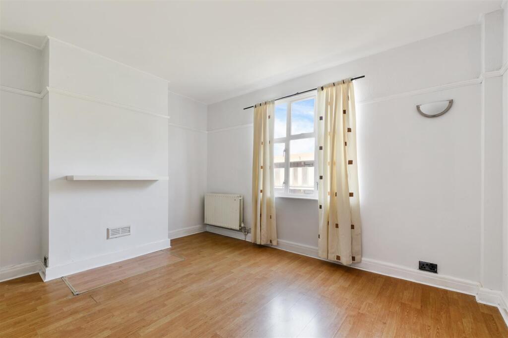 THE HOMEFIELD (6).jpg