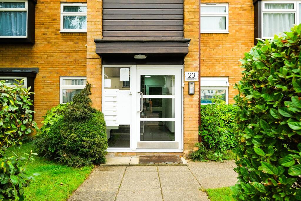 Flat 3, 23 Aldersbrook road-22.jpg