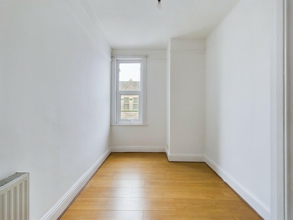 CAM03974G0-PR0034...