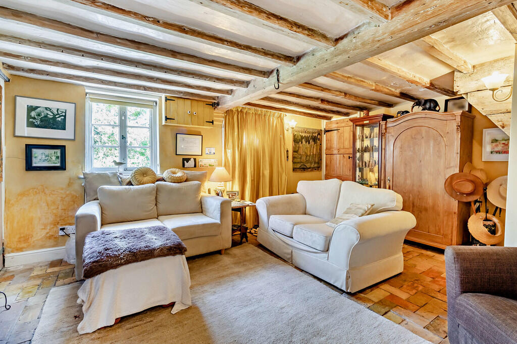 8655309-interior0...