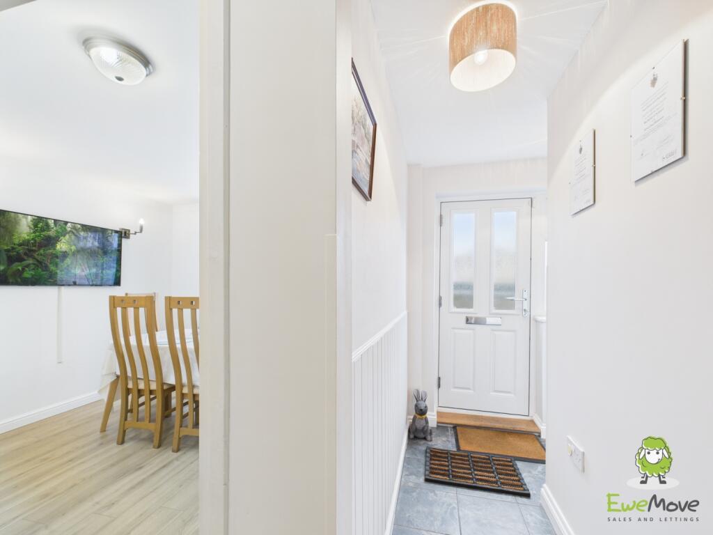 EweMove Estate Agents Basingstoke - Bennet Close