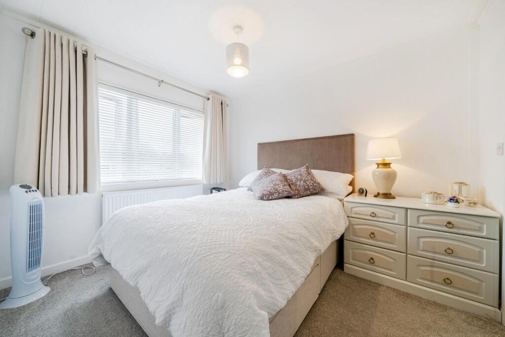 MASTER BEDROOM having a dressing room.JPG