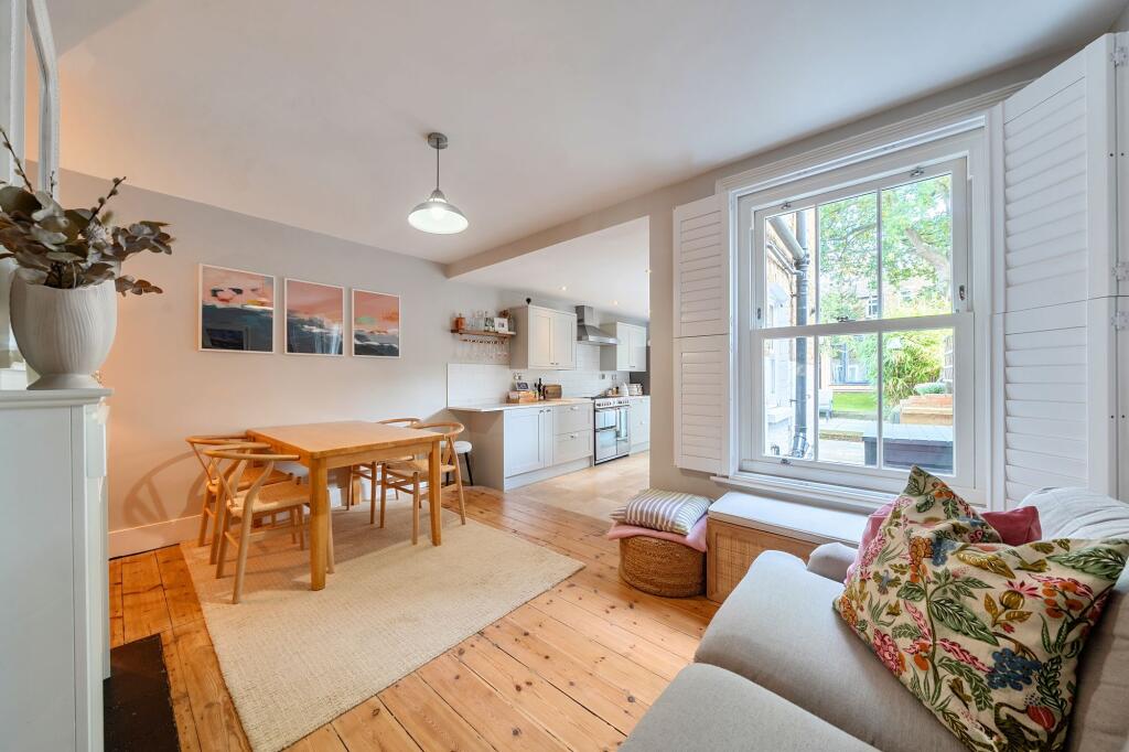 Kitchen/Dining Room (1)