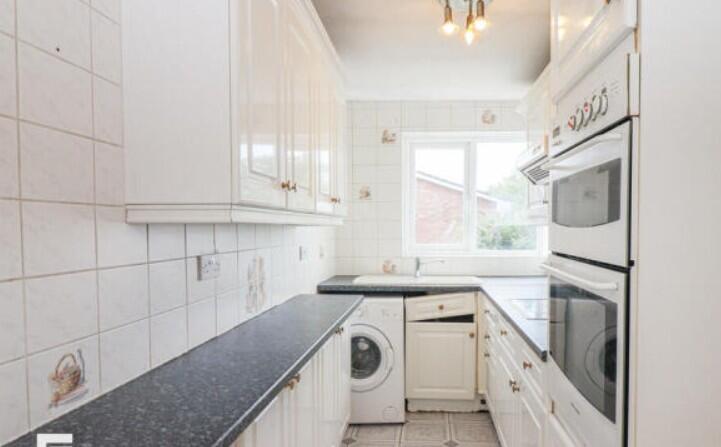 Kitchen T202508181253.jpg