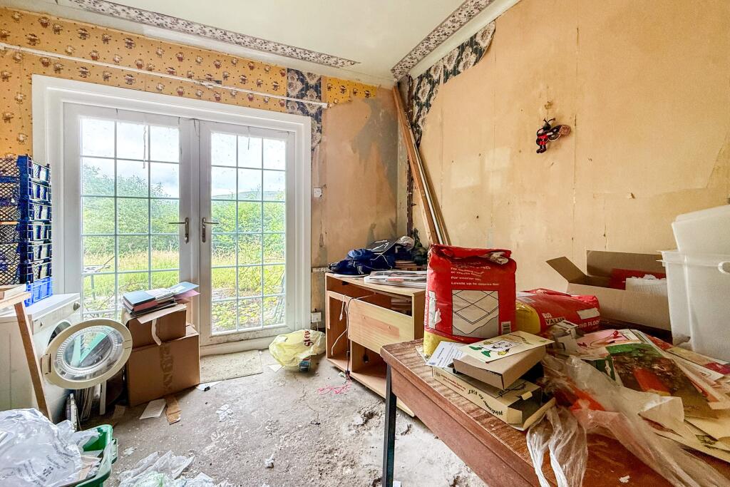 39 Penywern Road, Ystalyfera, Swansea, Wales, SA9 2NH