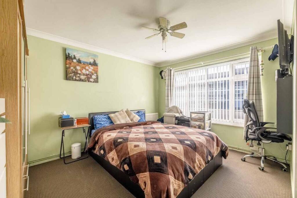 Bedroom1.jpeg