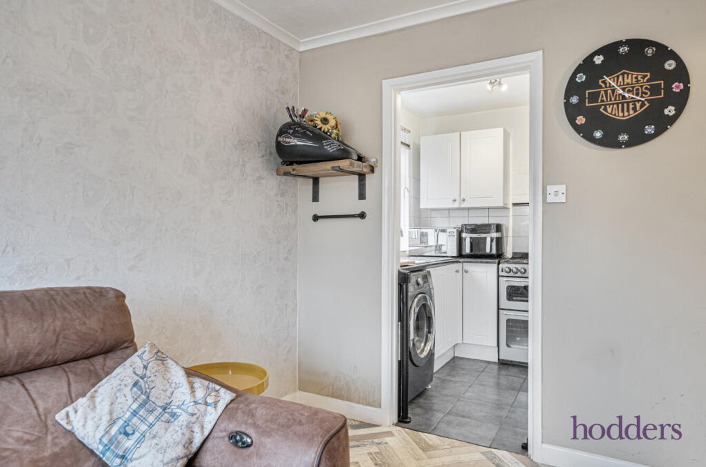 826be557-4755-4ab...