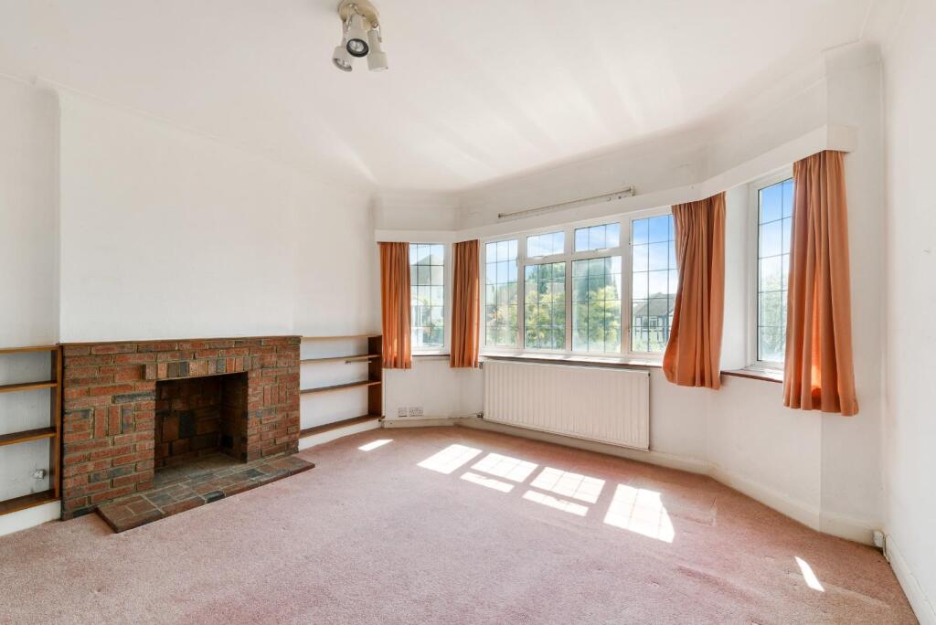 PEMBROKE CLOSE (15).jpg