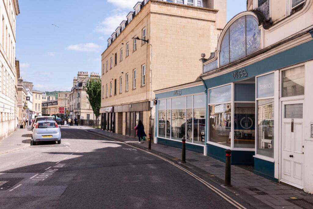 Flat 3, 9 Lower Borough Walls, Bath BA1 1QR-2.jpg