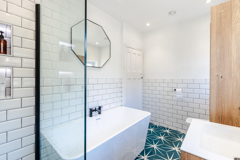 bathroom2