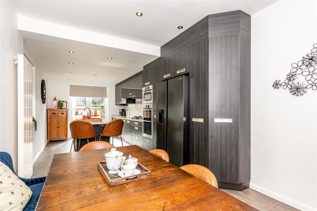 Dining Kitchen Aspect 2.jpg