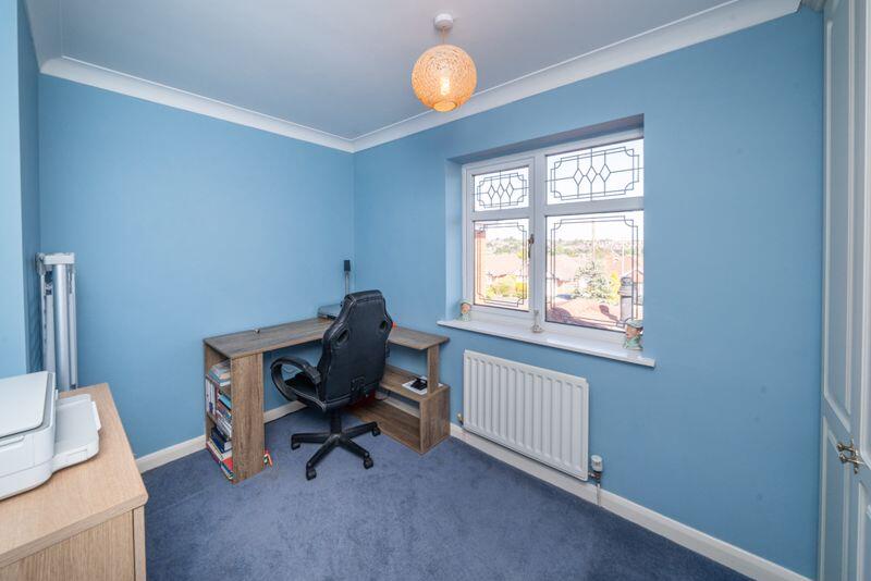 BEDROOM 4