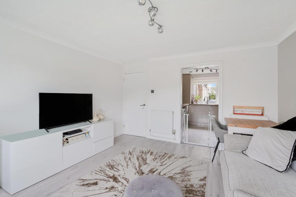 GATLEY AVENUE (7).jpg