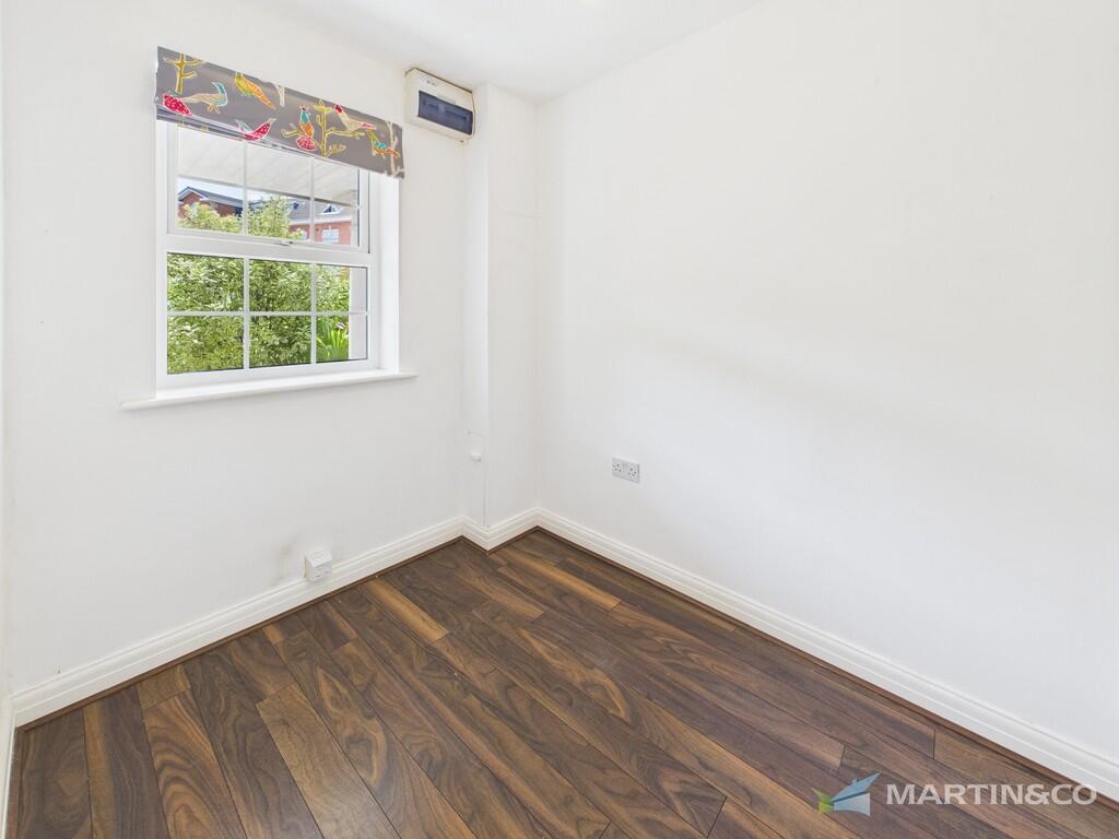 CAM02318G0-PR0483...