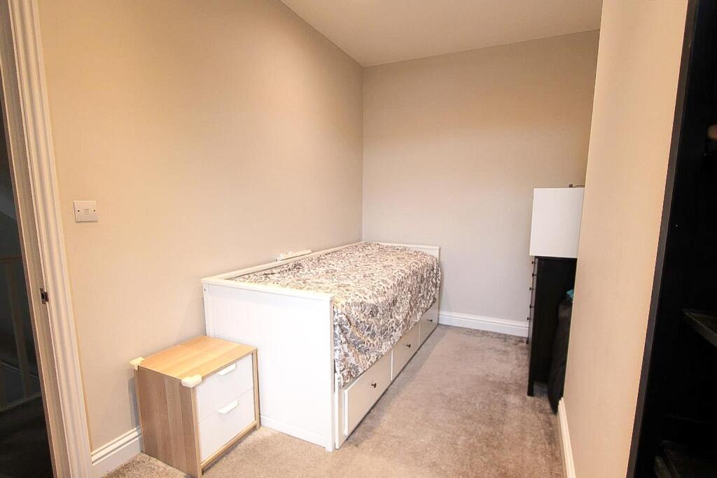 vw6SgEE_6E2XdvCxBjPaOA (1).jpg