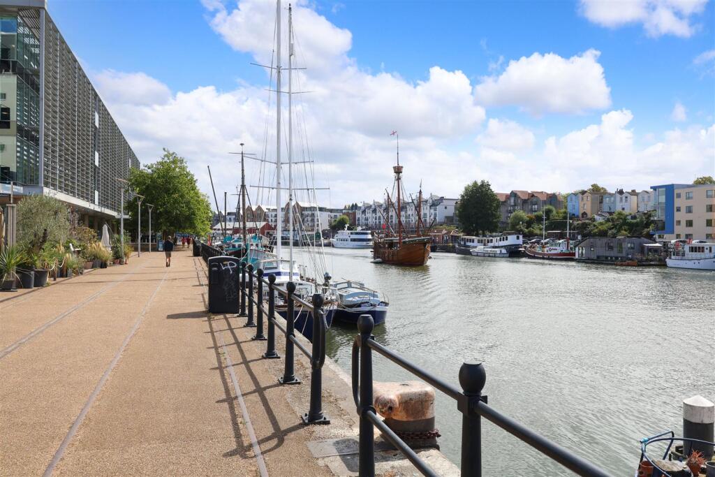 229 The Crescent 5.JPG