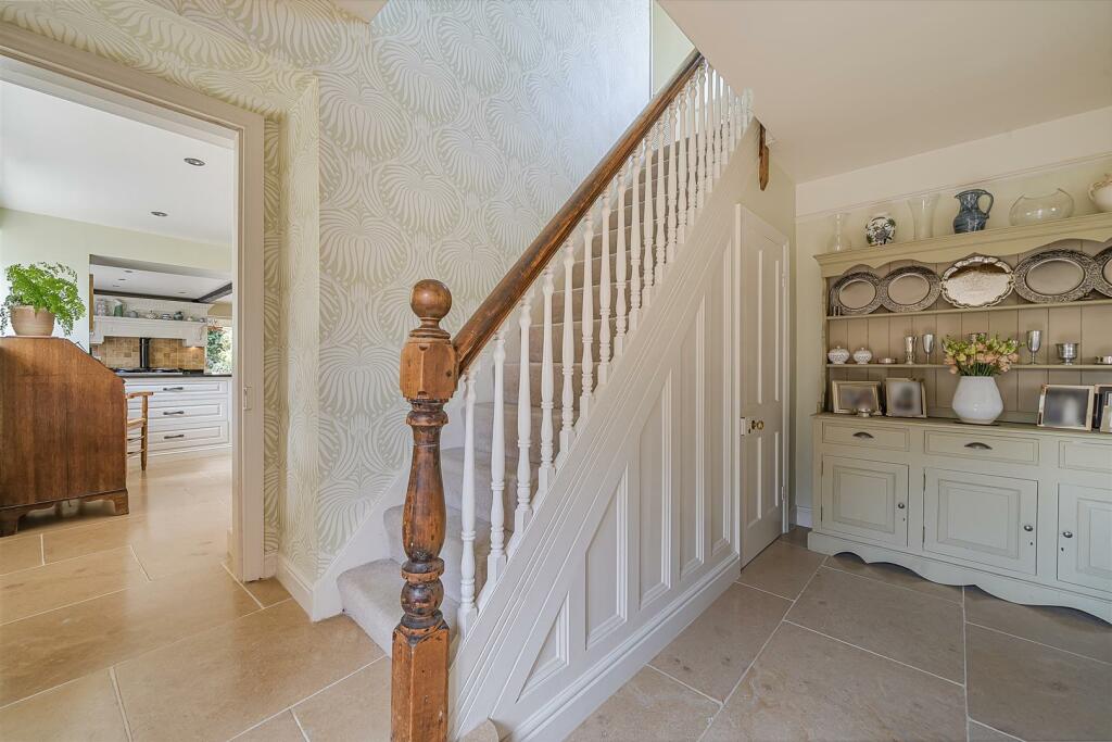 Menhendra, 17 Bell Lane, Syresham (13).jpg