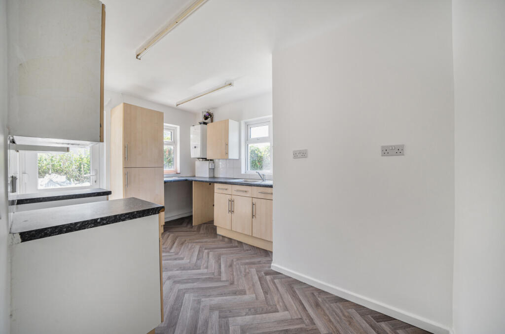 1318252-4-686d1b3...