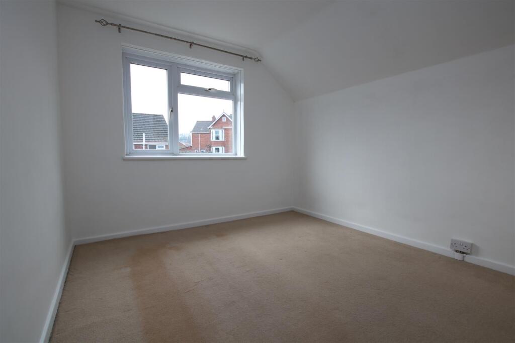 Bedroom 2.JPG
