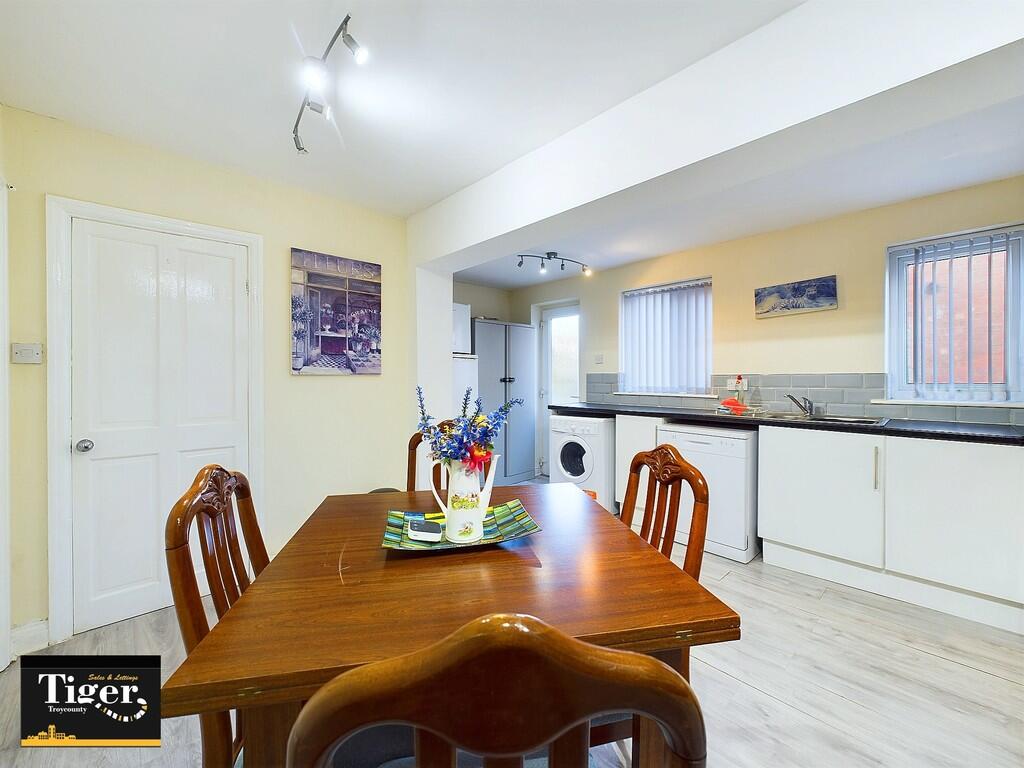 CAM03440G0-PR0245...