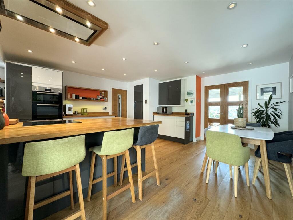 Kitchen Diner