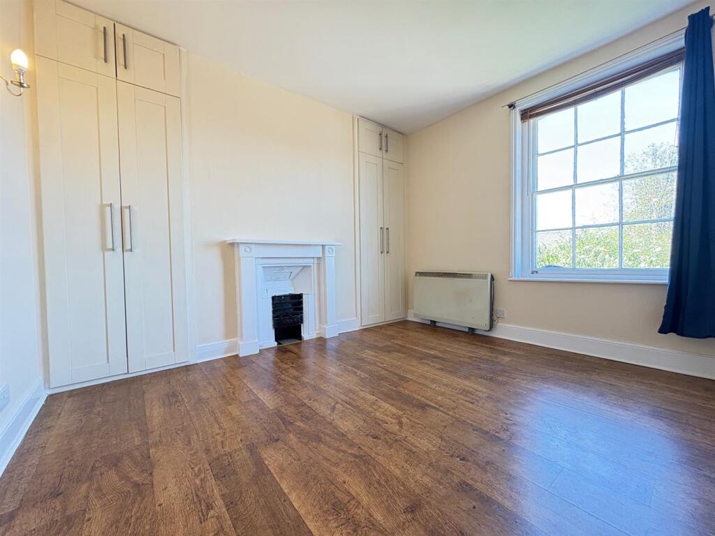 bedroom.jpg