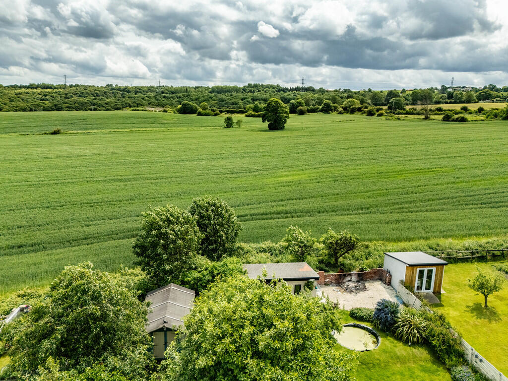 33WHLHudds-040625...