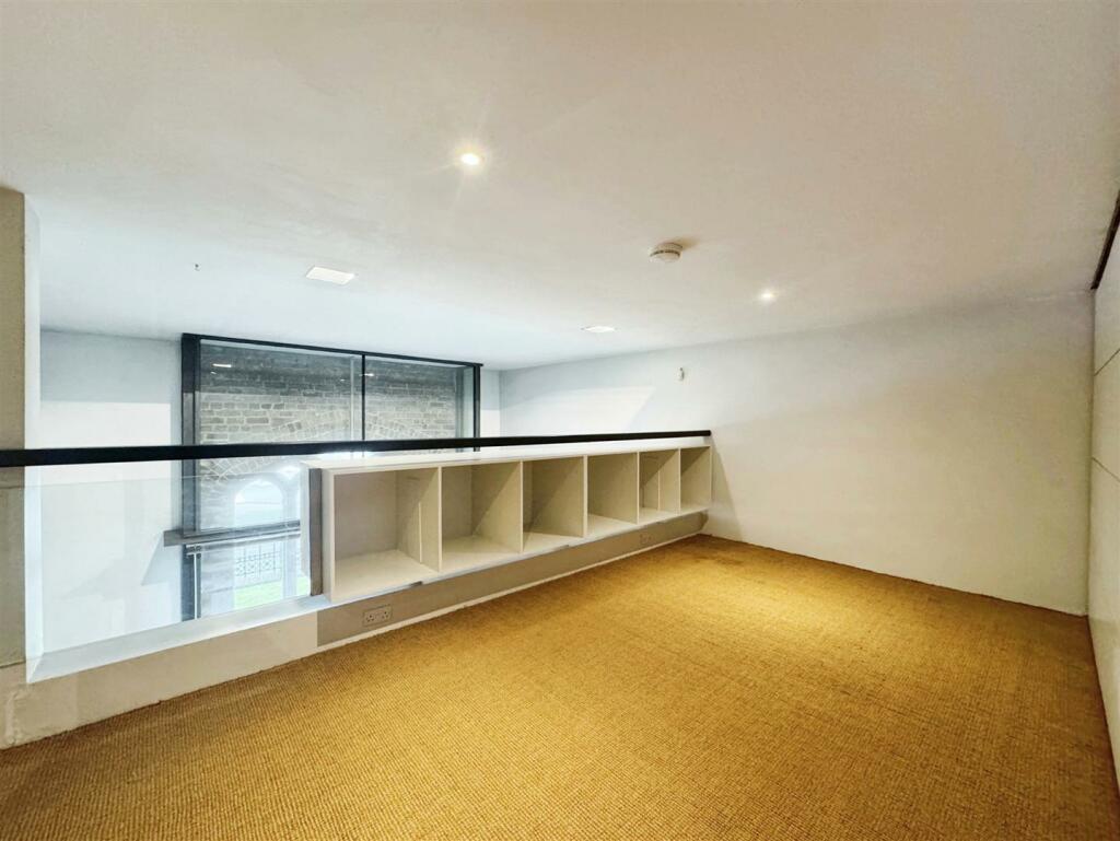 Bedroom (1)