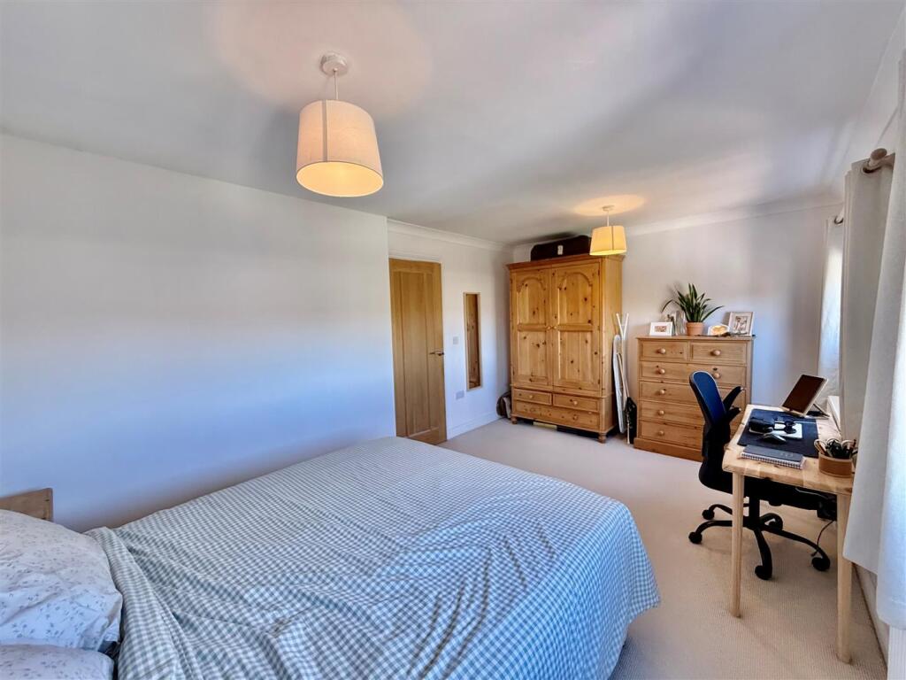 bedroom 1 2.jpg
