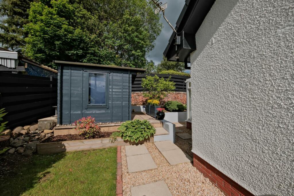008-37, Edinburgh Road Abington, ML12 6SA.jpg