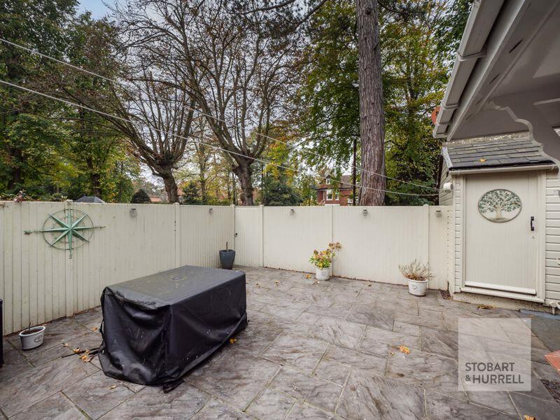 Annexe Courtyard Outlook