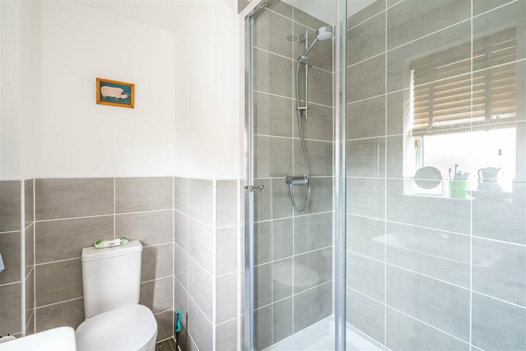 Primary En-Suite