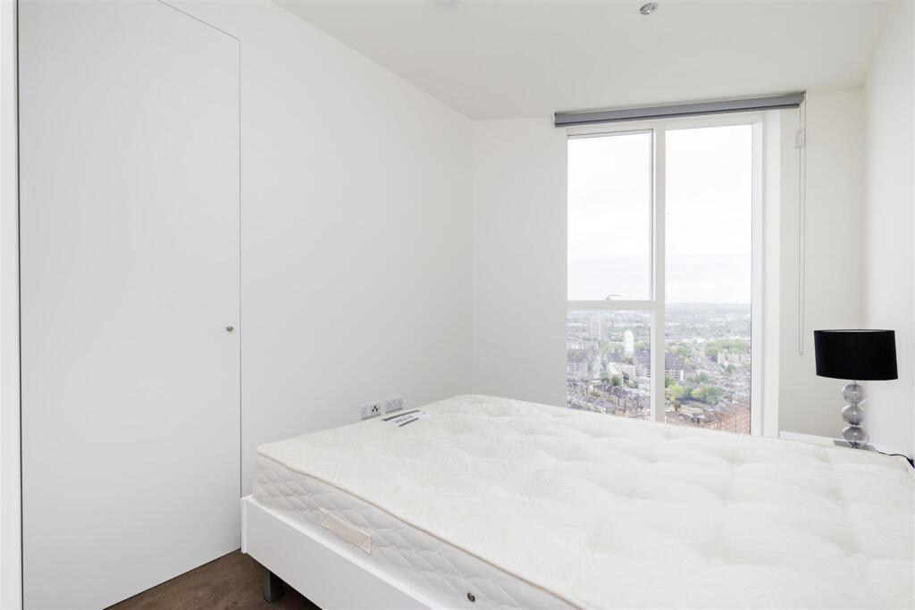 Bedroom (2).jpg
