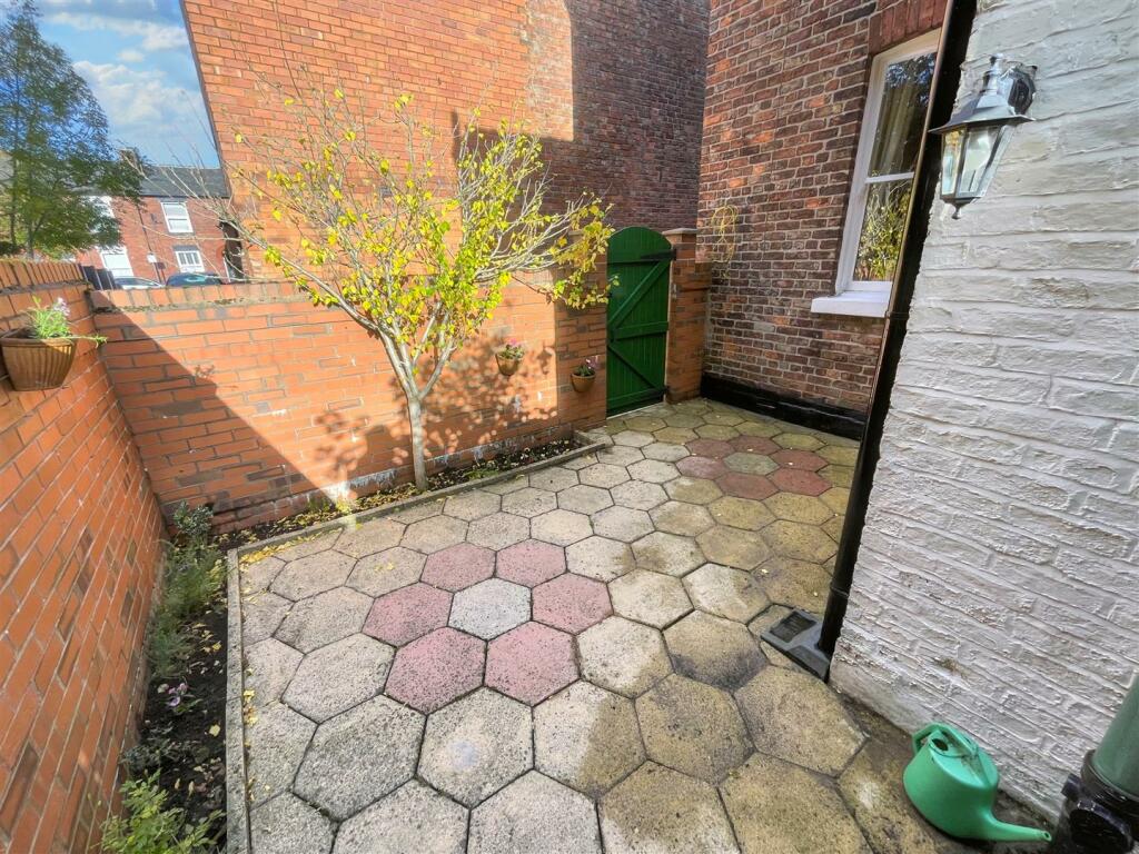 Gardens Aspect 3