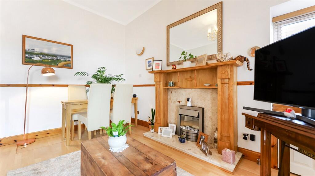 Living/Dining Room