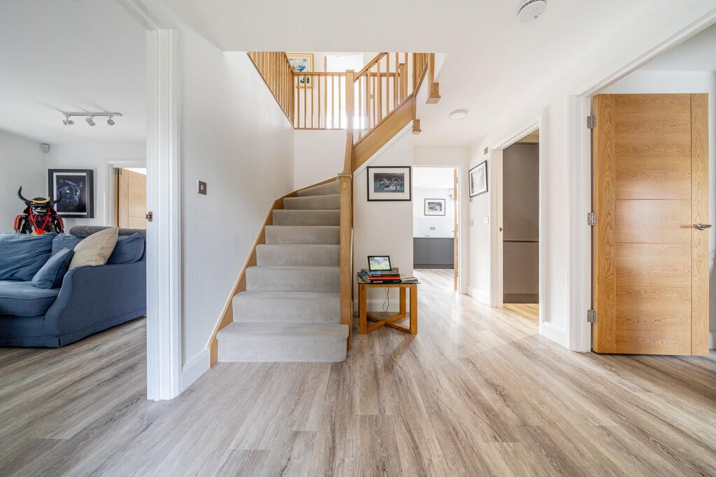 1296364-8-68372c0...