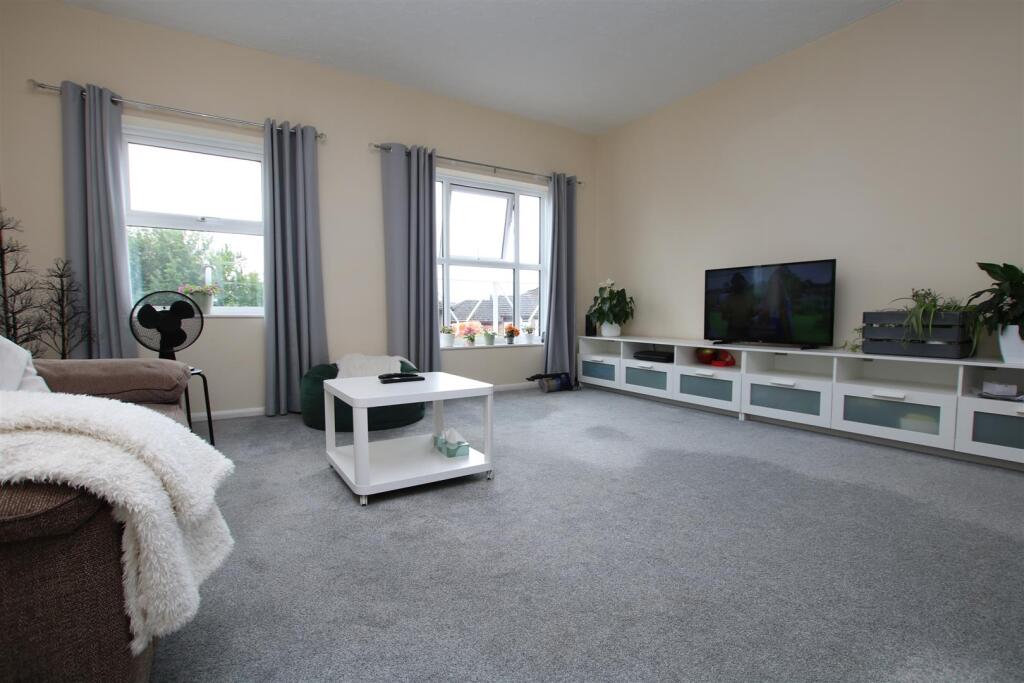 Living Room.JPG