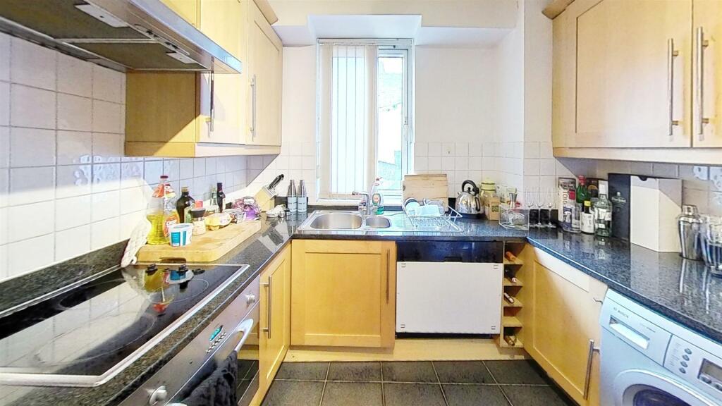 Banner-Street-EC1Y-Kitchen.jpg