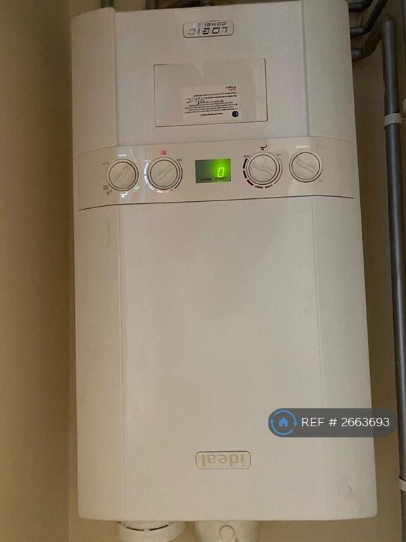 1 Bed Coach House With Garage. Carbroke