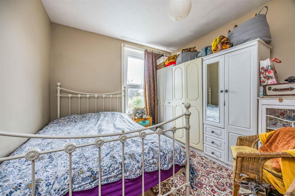 162 Brockhurst Road, Gosport-Small-PorticoMarketin