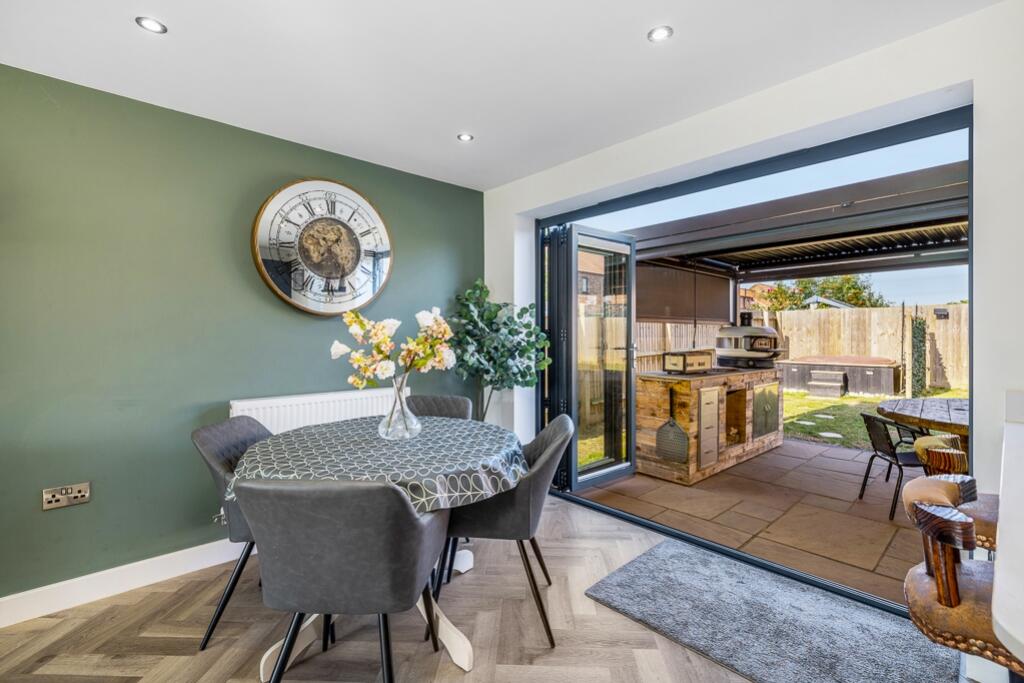 14 Forest Way (Holbeach)-18