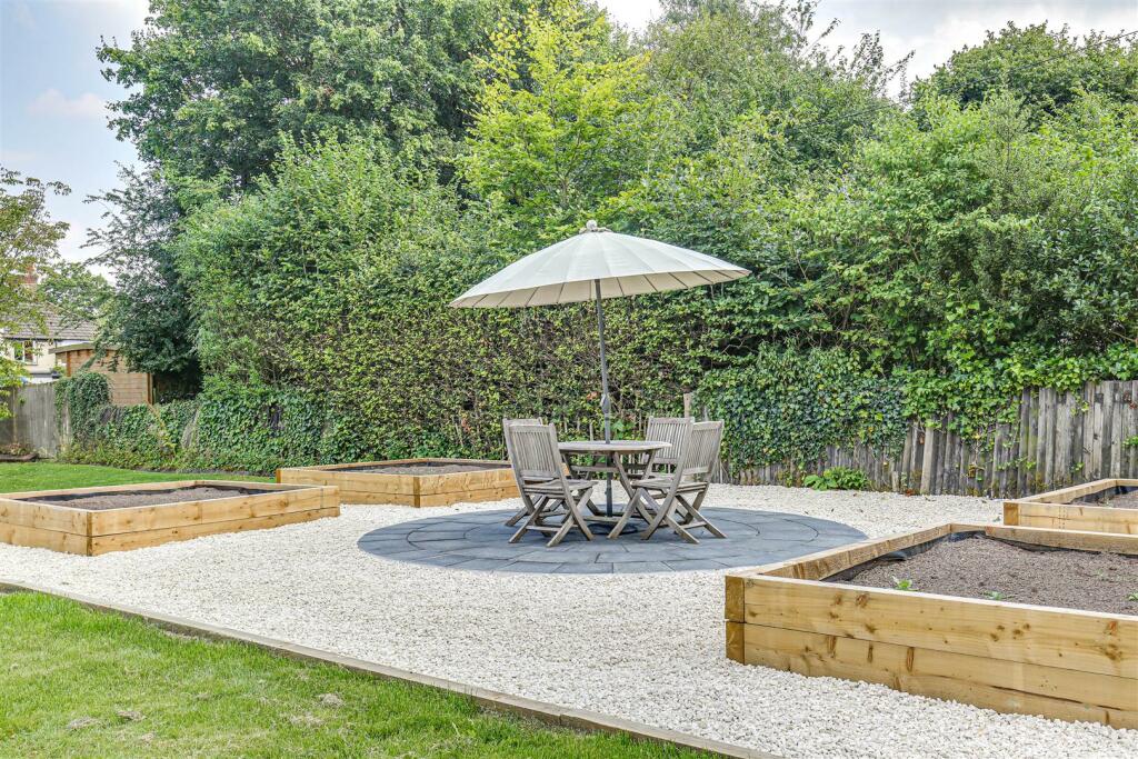 33 Upper terrace.jpg