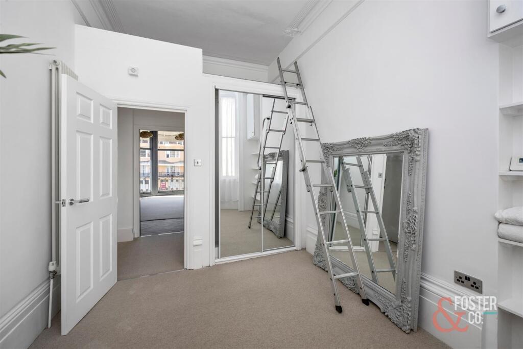 Bedford Square, 31, Flat 8-005.JPG