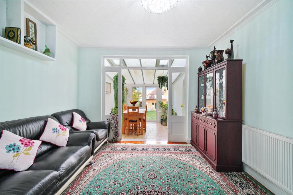 62 Blockley Road - BahmPtb7X8ettS2fvkIt.jpg