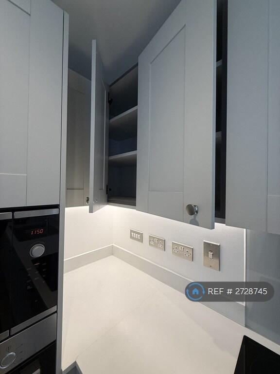 Soft Closing Kitchen Cupboards