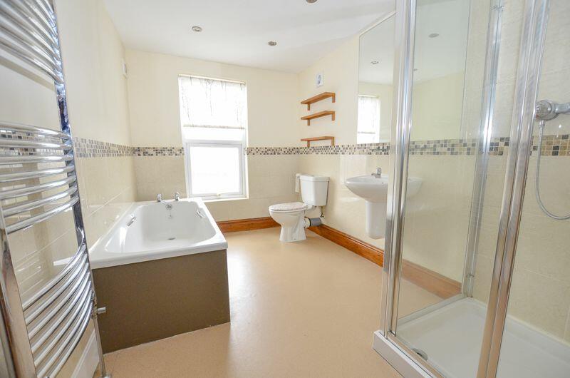 BATH &amp; SHOWER ROOM