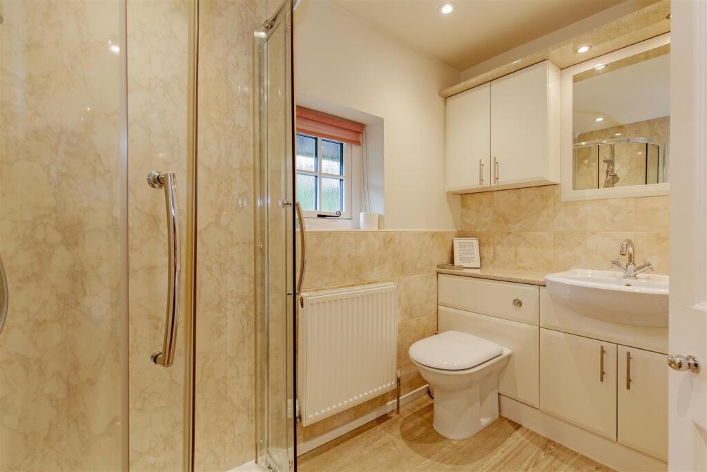 Station House - Bedroom 1 En Suite