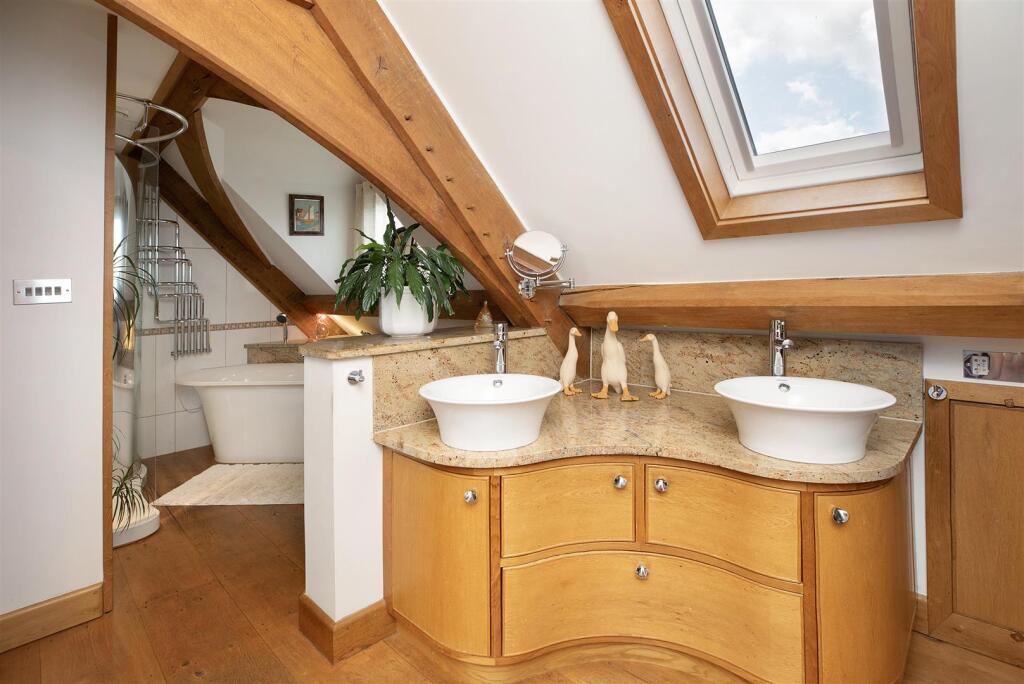 Matere Bedroom Ensuite