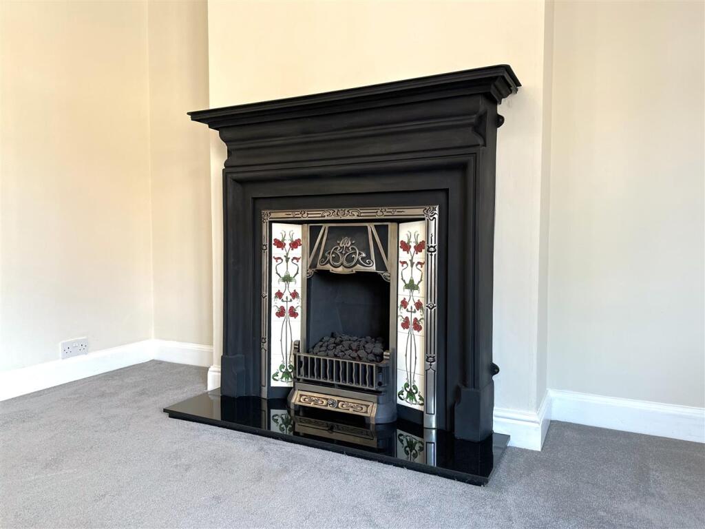 Attractive Feature Fireplace 340